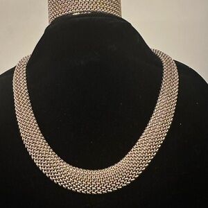 Elegant Gold Mesh Necklace